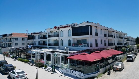 Yalı Evleri